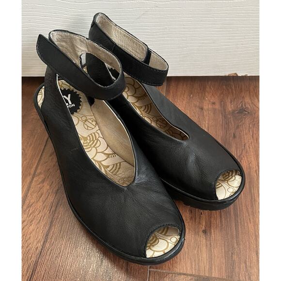 FLY LONDON Yala Black Leather Peep Toe Wedge Ankle Strap Sandals Shoes Sz 39 - Picture 1 of 11